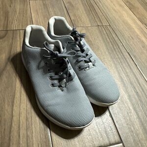 Gray Sneakers with Sleek Design and Durable Construction